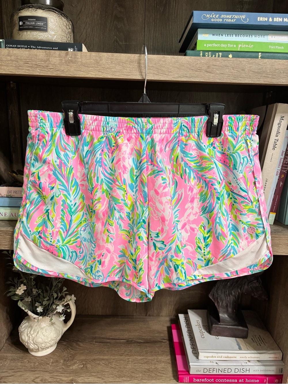 Lilly Pulitzer Ocean Trail Lined Athletic Shorts, Size L